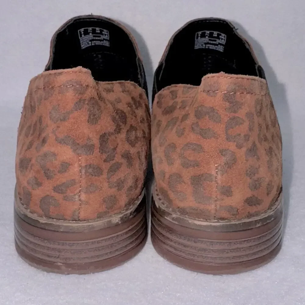 Women’s Clarks Suede Camzin Ultimate Comfort Leopard Print Shoes size 7.5